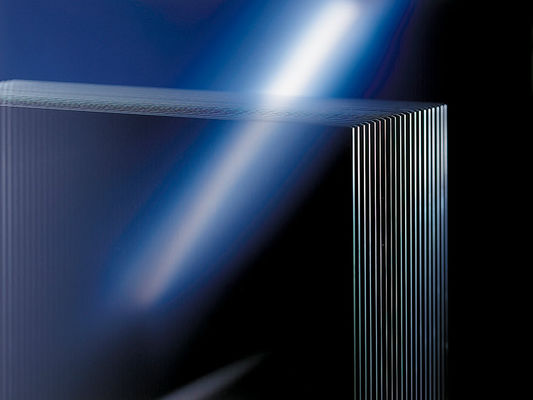 Buen precio 0.55mm 0.7mm 1.1mm Substrato de vidrio plano ultra claro para exhibición en línea