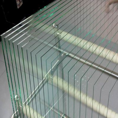 Capa de vidrio de aluminiosílicato de espesor diferente para el procesamiento de vidrio de la cubierta del monitor de pantalla OLED