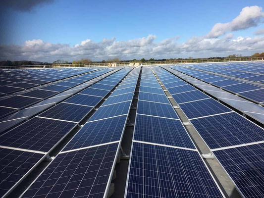 Buen precio Hoja de vidrio ultra delgada y ligera para cubierta solar frontal en línea