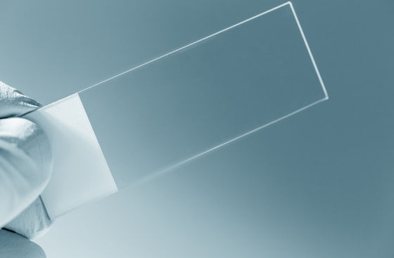 Láminas base de vidrio ultra blanco El sustrato esencial para portaobjetos de microscopio Tamaño regular 1300*1100mm